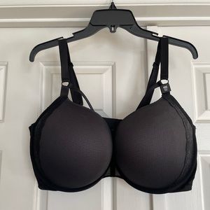 Torrid sexy push up bra w/ front cross straps NWT